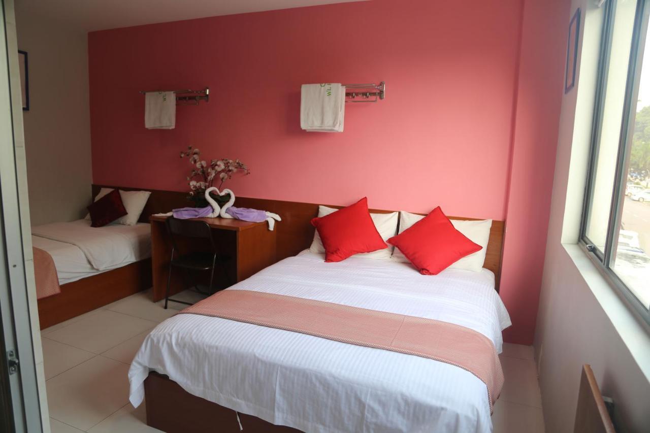 Wl Hotel Kampung Baharu Sungai Buluh Kültér fotó
